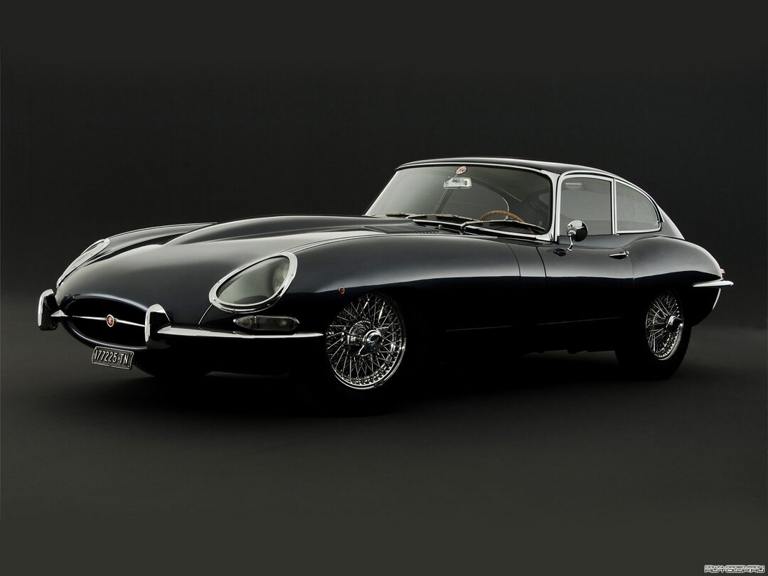 [Immagine: jaguar-e-type-coupe-series-i-1961%E2%80%9367.jpg]