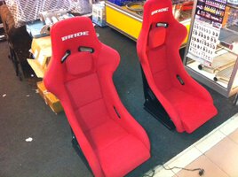 Full bucket bride seat Red (2).JPG