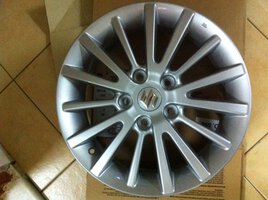 swift sport rims.JPG