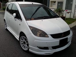 Mitsubishi Colt Front Angle.jpg