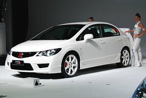 Civic%20Type%20R%20front%20three.jpg