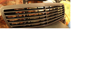 mercedes-grille.png