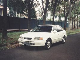 800px-1997_Toyota_Corolla_(AE111)_SEG_1.6i_sedan_01.jpg