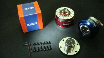 sparco steering quick release.JPG