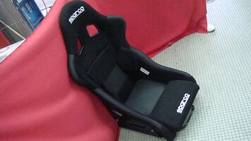 sparco fighter full bucket seat model 28525 (1).JPG