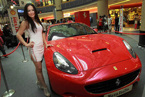 A Ferrari California was on display at the Shell Helix Roadshow.jpg