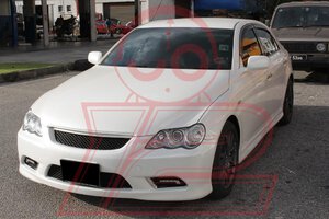 Toyota Mark X Vertiga White 1.jpg